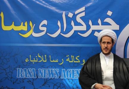 حجت الاسلام مقدم در غرفه خبرگزاري رسا در نمايشگاه مطبوعات