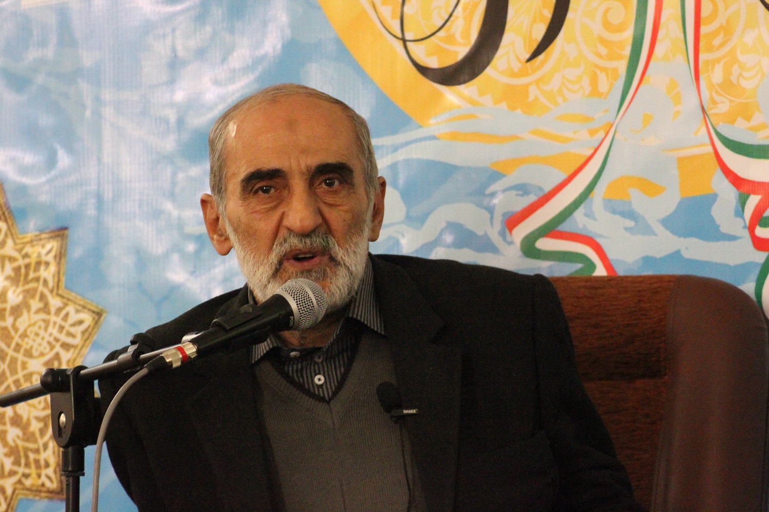 حسین شریعتمداری