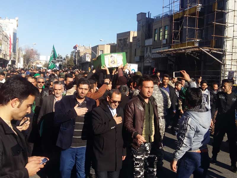 تشييع شهيد مدافع حرم در كاشان 