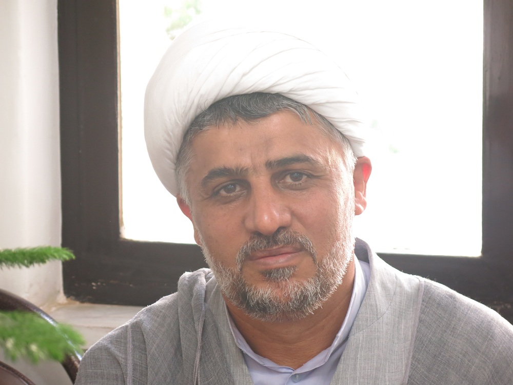 حجت الاسلام کردی لواسانی مدیر مدرسه شهید صدوقی