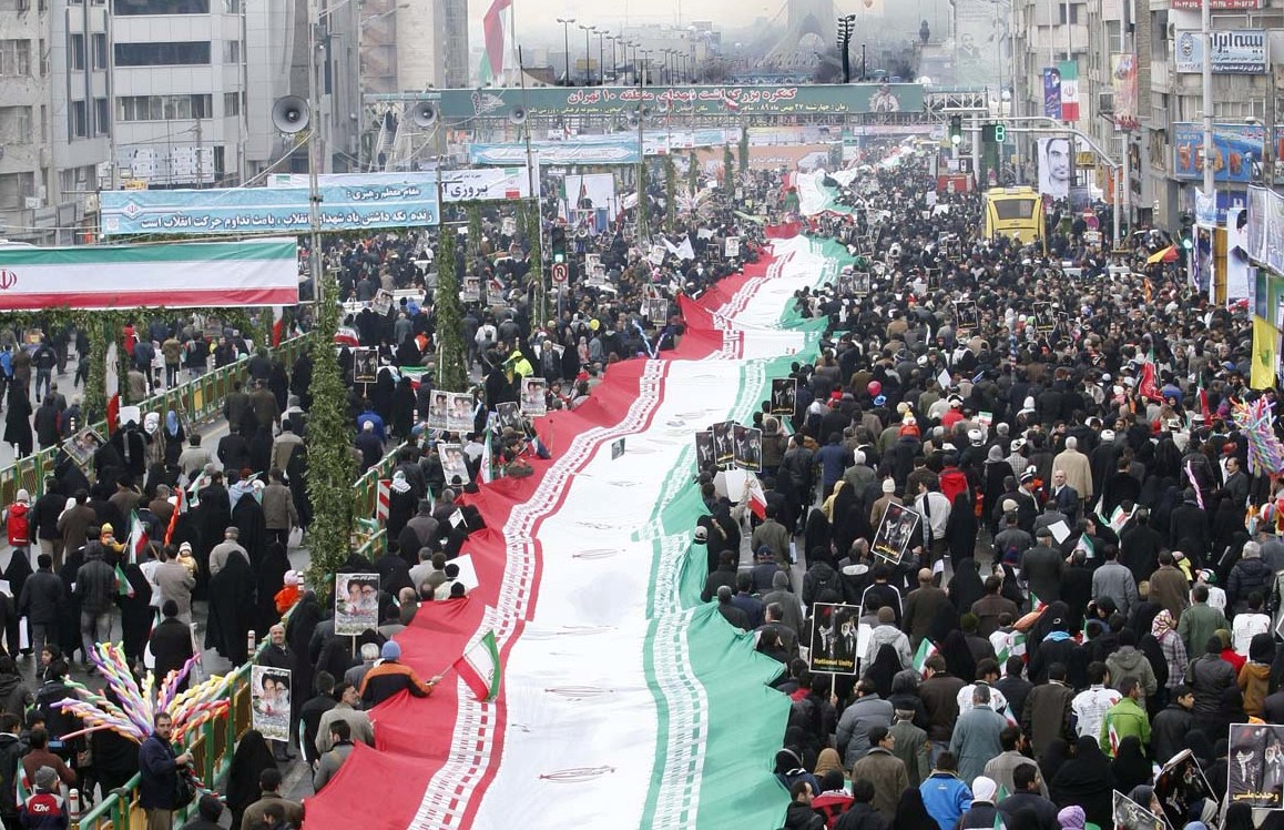 راهپیمایی مردم  در ۲۲ بهمن