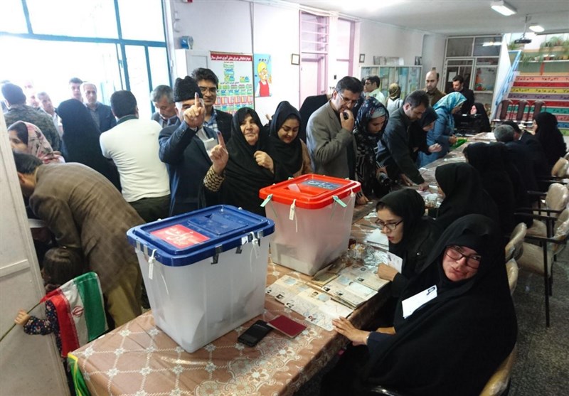 حضور پرشور مردم اردبیل در پای صندوق های رای