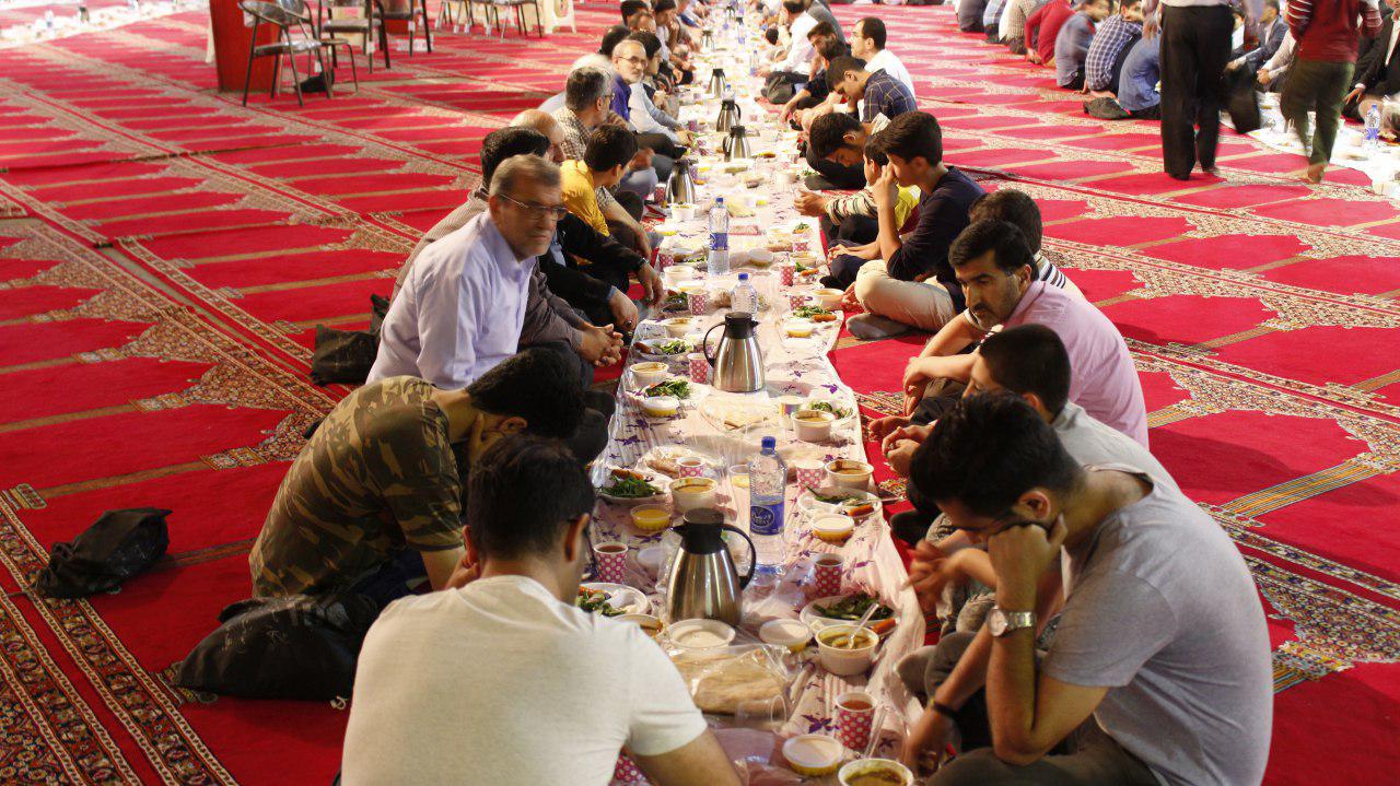همایش خادمان فرهنگ نماز