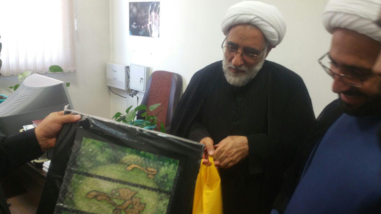 حجت الاسلام المسلمین ملکی در دفتر خبرگزاری رسا در همدان