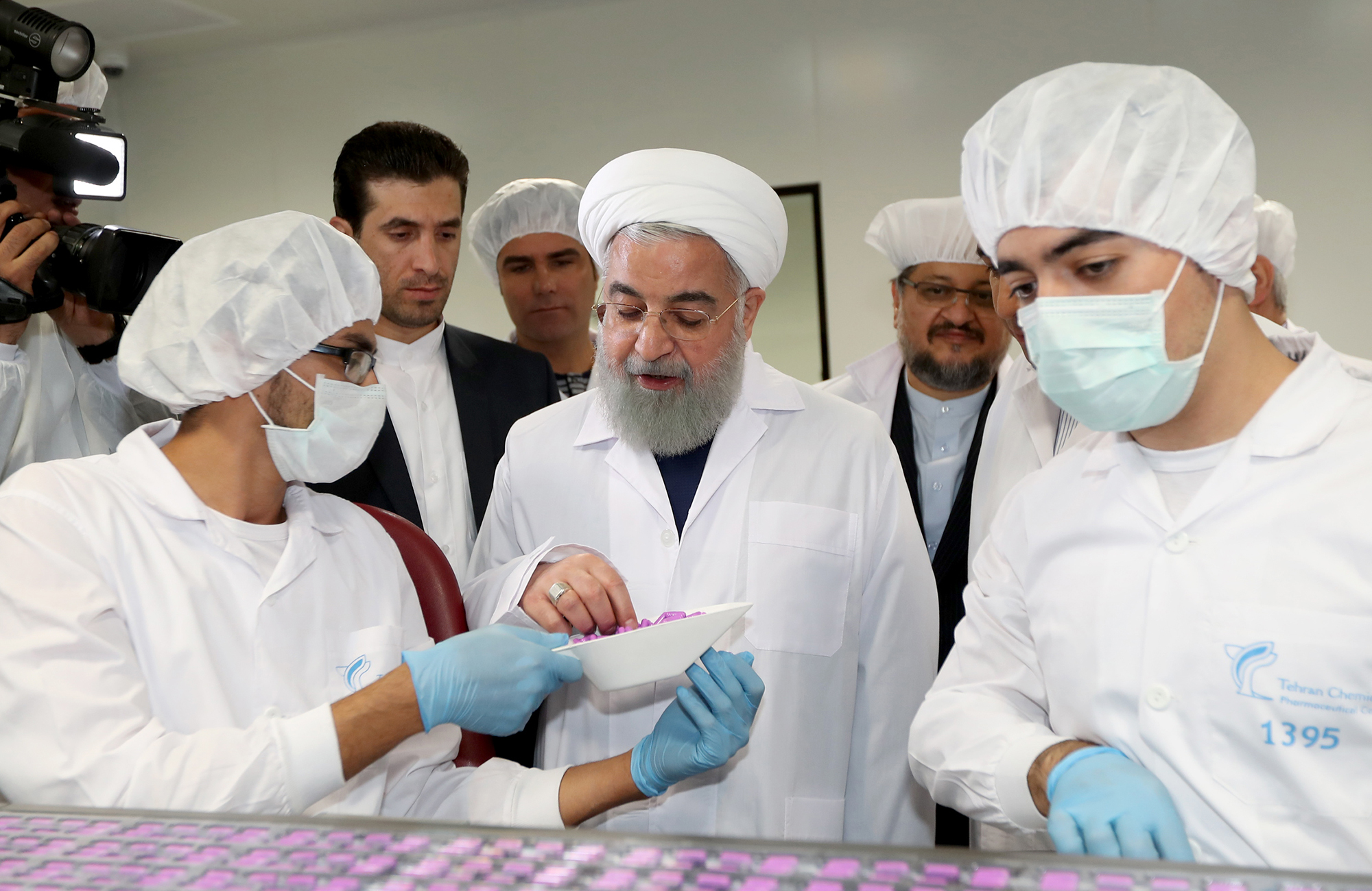 افتتاح خط تولید جامدات و آزمایشگاه مرجع داروسازی تهران شیمی با حضور روحانی