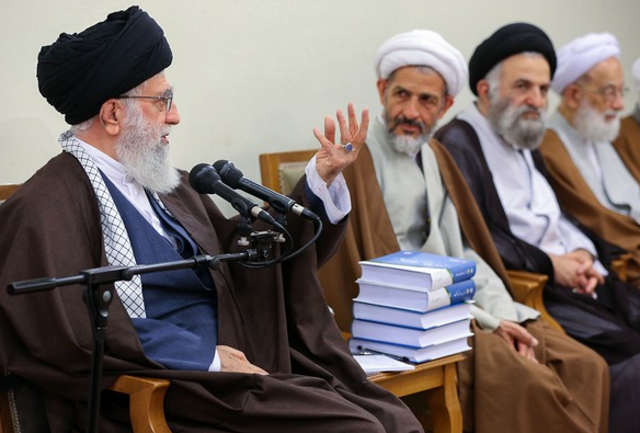 دیدار دست اندرکاران همایش حکیم طهران با رهبر انقلاب