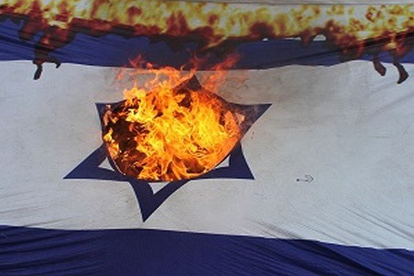 آتش زدن پرچم رژیم صهیونیستی
