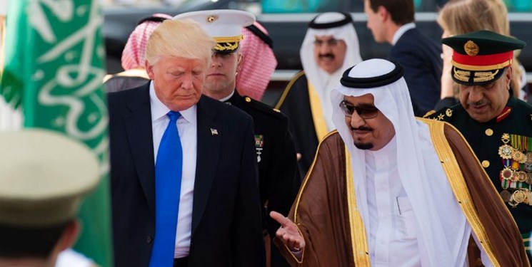 ترامپ رییس جمهور آمریکا در دیدار با سلمان بن عبدالعزیز شاه سعودی