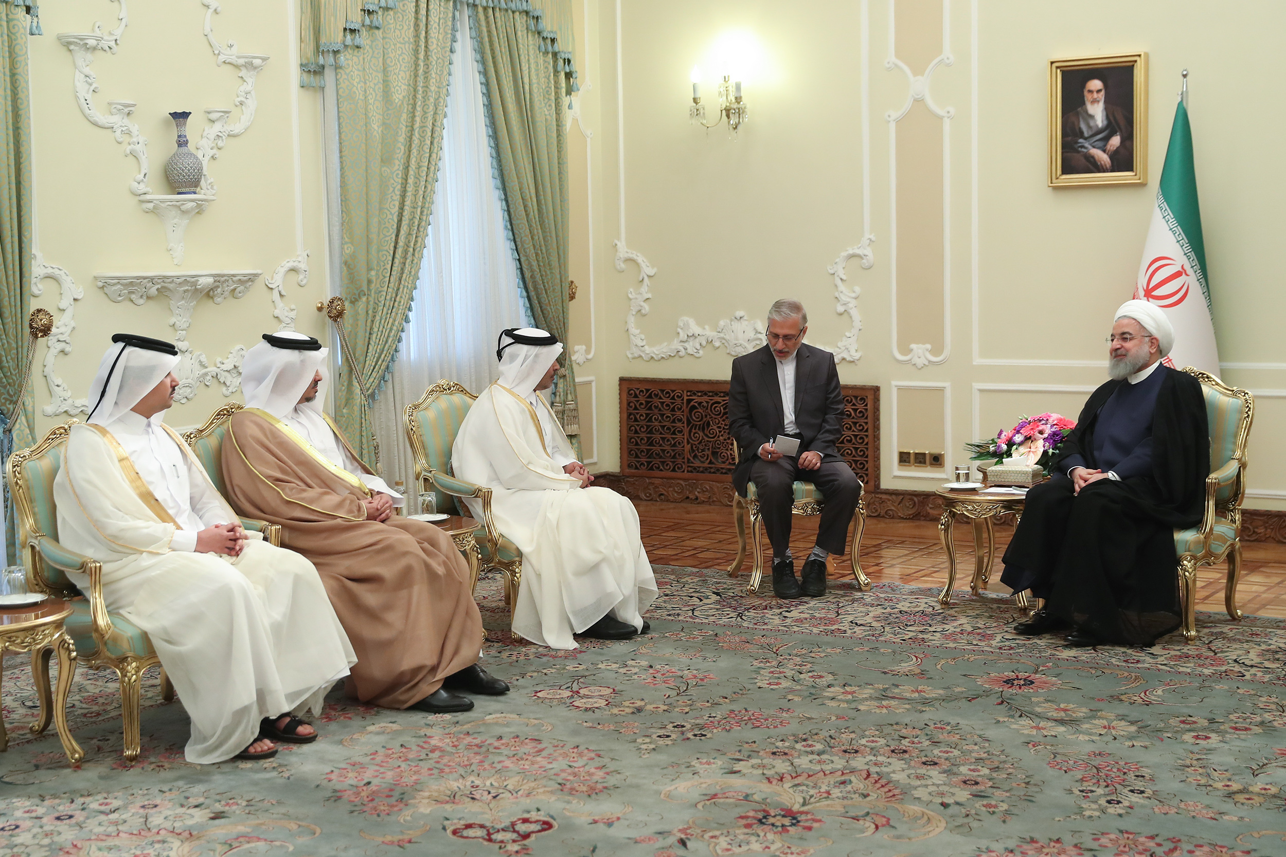 رییس جمهور در دیدار سفیر جدید قطر