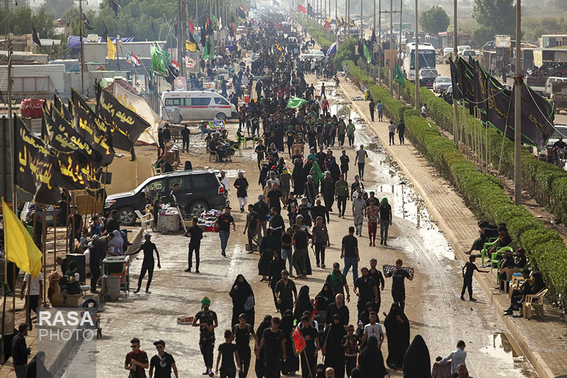  زائران پیاده اربعین از مناطق جنوبی عراق به سمت کربلا