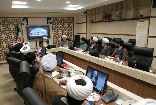 دیدار اعضای شورای هماهنگی گروه های فرهنگی با آیت الله اعرافی