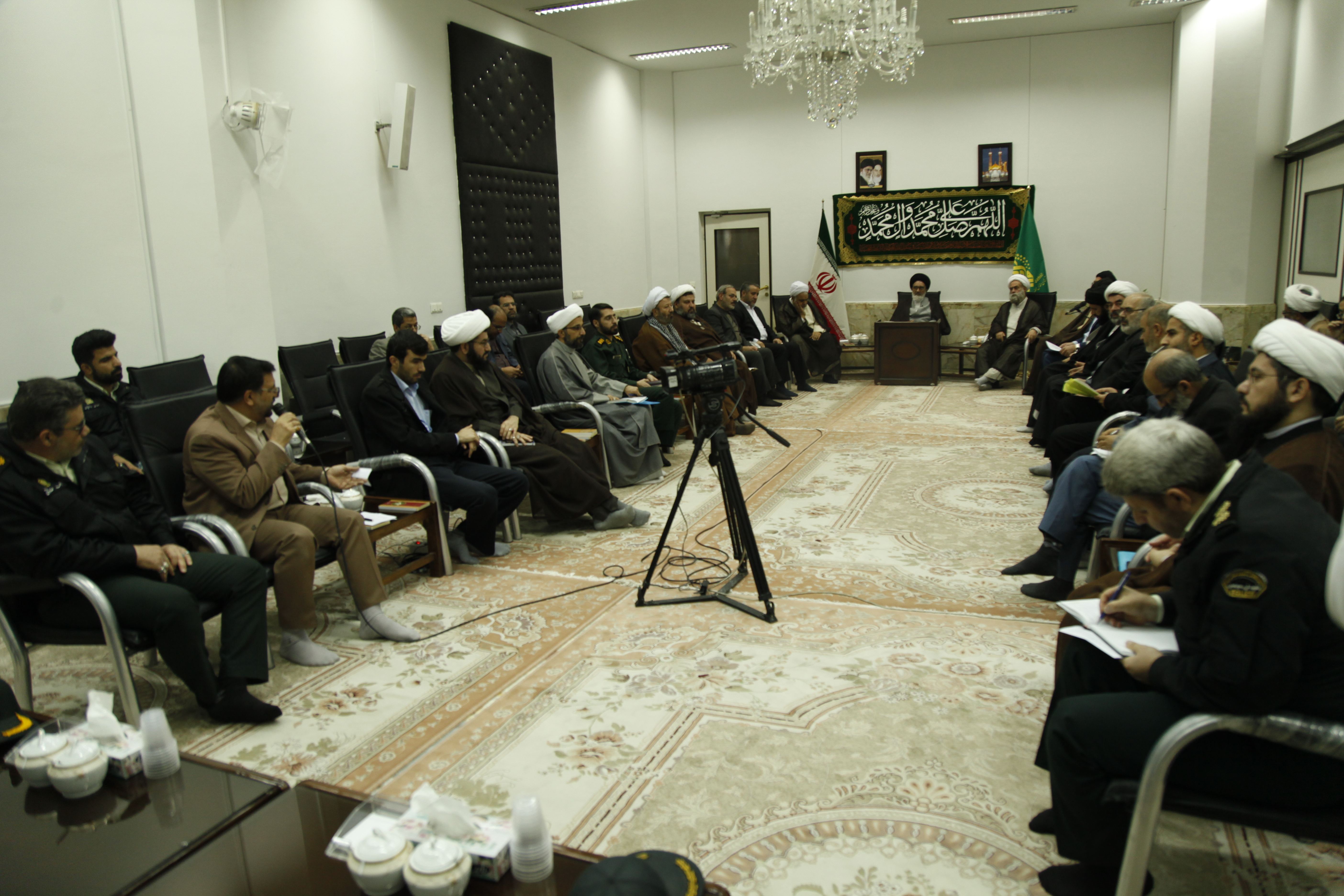 نشست هم‌اندیشی جمع اعضای شورای توسعه و ترویج فرهنگ قرآنی استان قم
