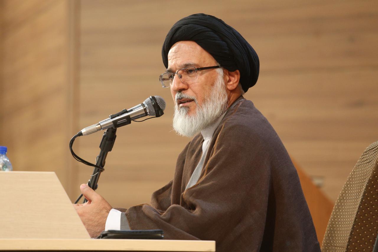 رسانه به دنبال قُرب الهی و تکامل انسان باشد رسانه به دنبال قُرب الهی و تکامل انسان باشد