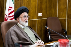 تنها کشوری که در مقابل آمریکا ایستاده ایران است