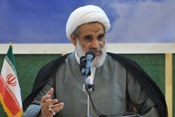برنامه ریزی اتاق فکر دشمن برای تضعیف مرجعیت انقلابی و حاضر در صحنه
