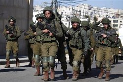 نظامیان صهیونیست به نمازگزاران فلسطینی یورش بردند