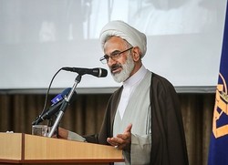 اقتدار زدایی از ولایت مقدمه نابودی انقلاب است| امت متصل به ولایت شکست ندارد