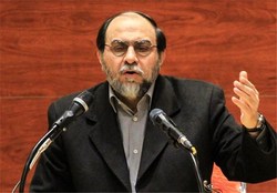 انقلاب اسلامی در مسیر پیشرفت حرکت می کند | ثروت کشور باید عادلانه توزیع شود
