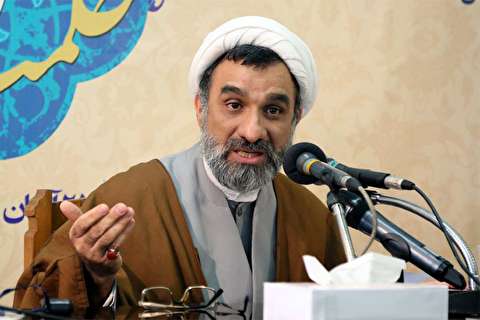 امام نگاه توحیدی به جنگ تحمیلی داشت