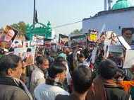 تظاهرات مردمی هند علیه آمریکا و ترامپ جنایتکار