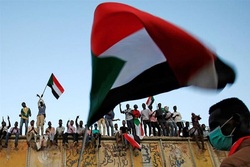 انتقاد معترضان سودانی به تعلیق گفتگوها از سوی شورای نظامی