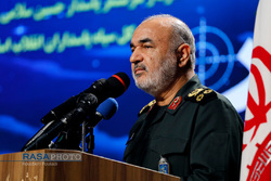 دشمن در مقابل قدرت ملت ایران ناتوان است