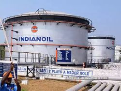 دو شرکت بزرگ نفتی هند واردات از روسیه را محدود کرده‌اند
