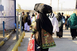 مرز مهران برای تردد زائران پاکستانی باز شد