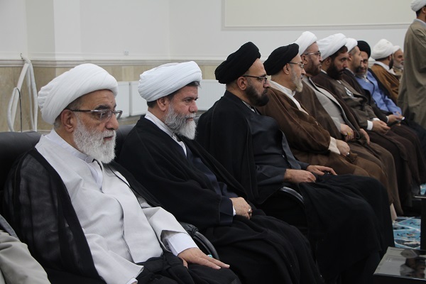 نگاهی به سفر آیتالله شبزنده دار به استان فارس نگاهی به سفر آیتالله شبزنده دار به استان فارس