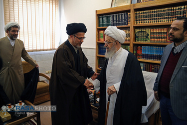 دیدار اعضای شورای عالی انقلاب فرهنگی با حضرت آیت الله مکارم شیرازی