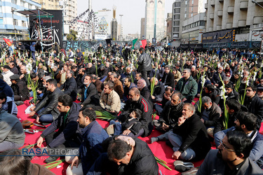 اجتماع عزاداران در روز شهادت حضرت زهرا (س) در میدان فاطمی تهران