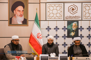 نشست امام خمینی (ره) احیاگر هویت زن مسلمان
