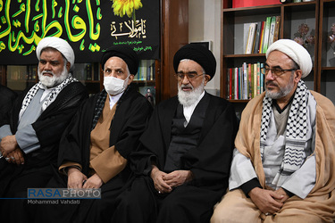 حضور امام جمعه و مسئولین استان قم در منزل طلبه شهید مدافع امنیت