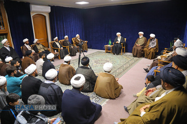 دیدار جمعی مبلغان شهر های آبادان و اهواز با آیت الله کریمی جهرمی در آستانه ماه مبارک رمضان