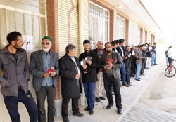 برگ افتخار دیگری بر دفتر افتخارات نظام اسلامی | ازدحام جمعیت در شعب اخذ رای