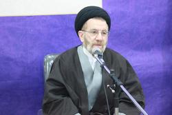 روحانیون پیشتازان عرصه جهاد و شهادت هستند