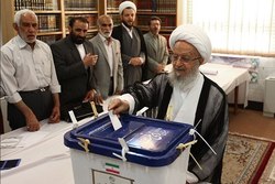شرکت آیت الله مکارم شیرازی در انتخابات 1400